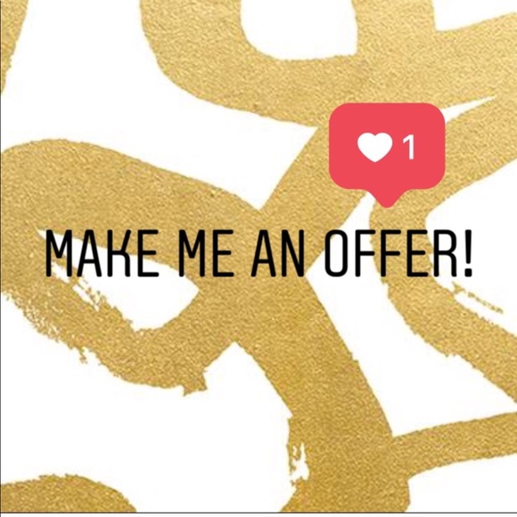 MAKE ME AN OFFER OR BUNDLE FOR DISCOUNT! - Picture 1 of 1